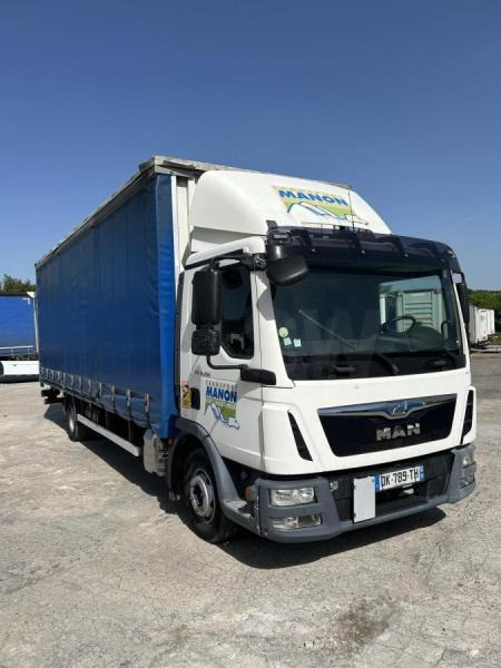 Curtainsider truck MAN TGL 12.250: picture 1
