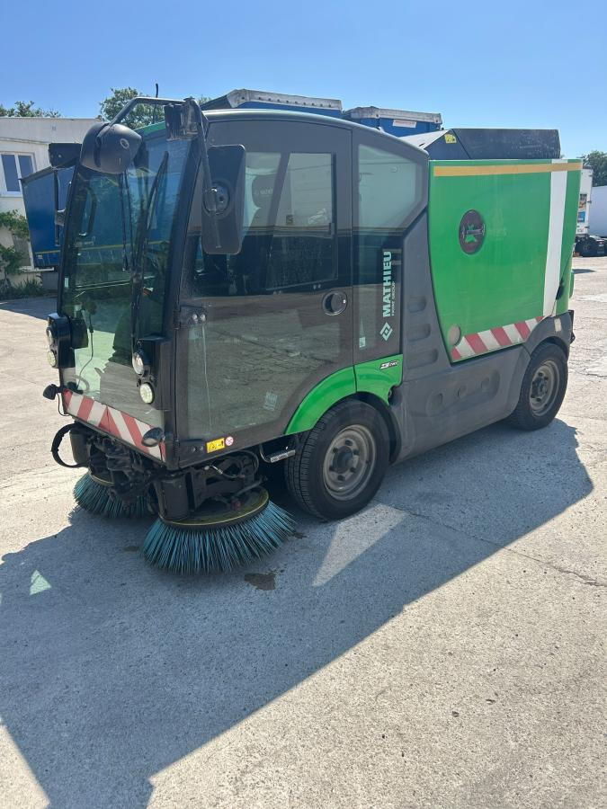 Road sweeper Mathieu Azura MC210: picture 1