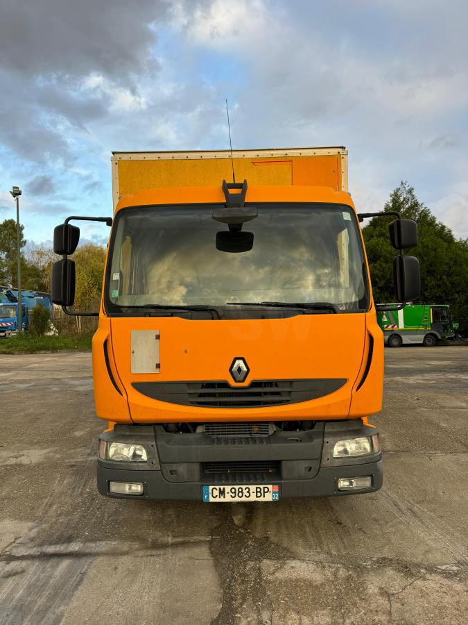 Renault Midlum 220 - Box truck: picture 2 Renault Midlum 220 - Box truck: picture 2