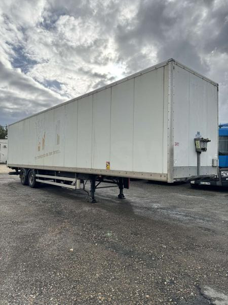 Samro - Closed box semi-trailer: picture 5 Samro - Closed box semi-trailer: picture 5