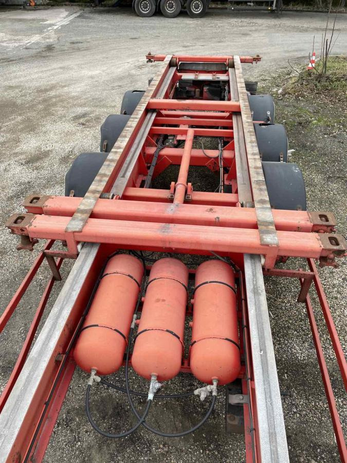 Trouillet - Container transporter/ Swap body semi-trailer: picture 2 Trouillet - Container transporter/ Swap body semi-trailer: picture 2