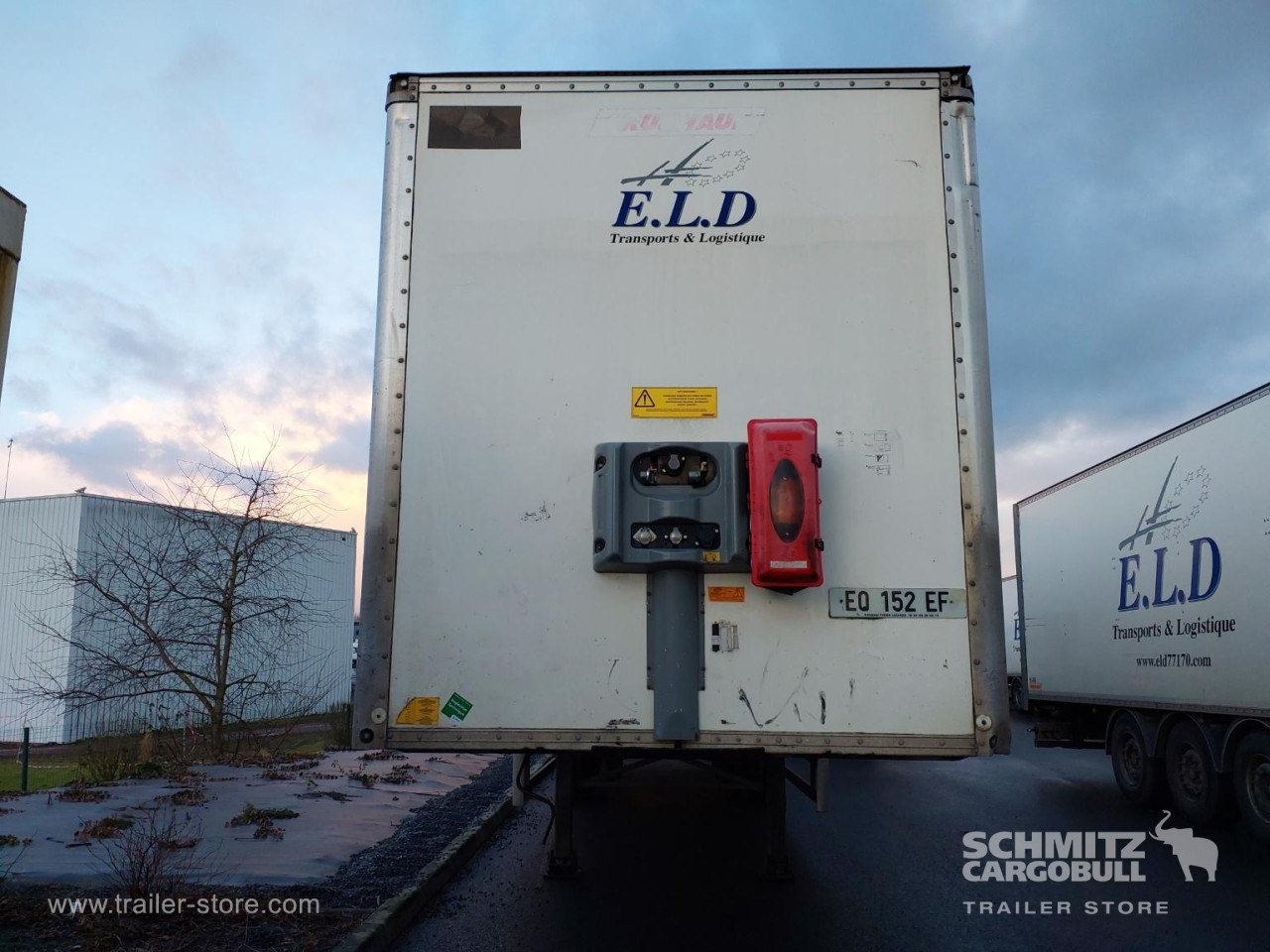 FRUEHAUF Dryfreight Standard Roller shutter door - Closed box semi-trailer: picture 5 FRUEHAUF Dryfreight Standard Roller shutter door - Closed box semi-trailer: picture 5