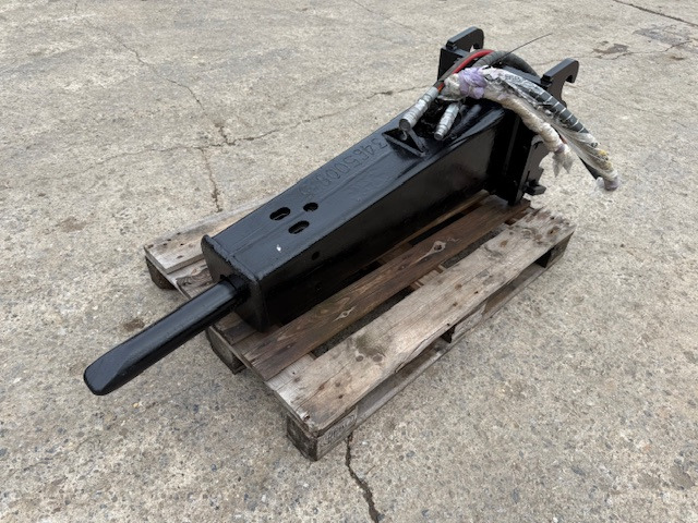 CAT H63s - Hydraulic hammer: picture 1 CAT H63s - Hydraulic hammer: picture 1