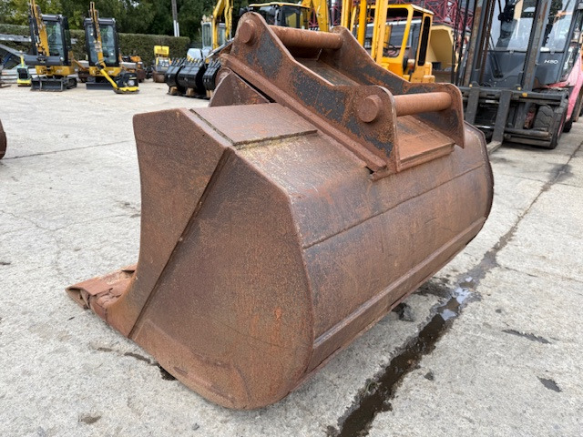 OIL Quick OQ 70/55 - 1600 mm - Excavator bucket: picture 4 OIL Quick OQ 70/55 - 1600 mm - Excavator bucket: picture 4