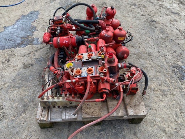 2426877 - O&K L45 - Spare parts for Construction machinery: picture 3 2426877 - O&K L45 - Spare parts for Construction machinery: picture 3