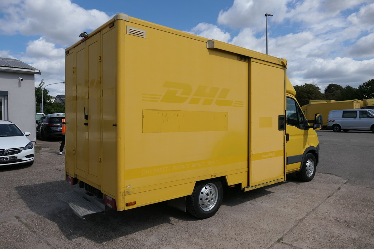 IVECO Daily 35 S11 C30C KURZ AUTOMATIK KAMERA Regale L - Box van: picture 3 IVECO Daily 35 S11 C30C KURZ AUTOMATIK KAMERA Regale L - Box van: picture 3