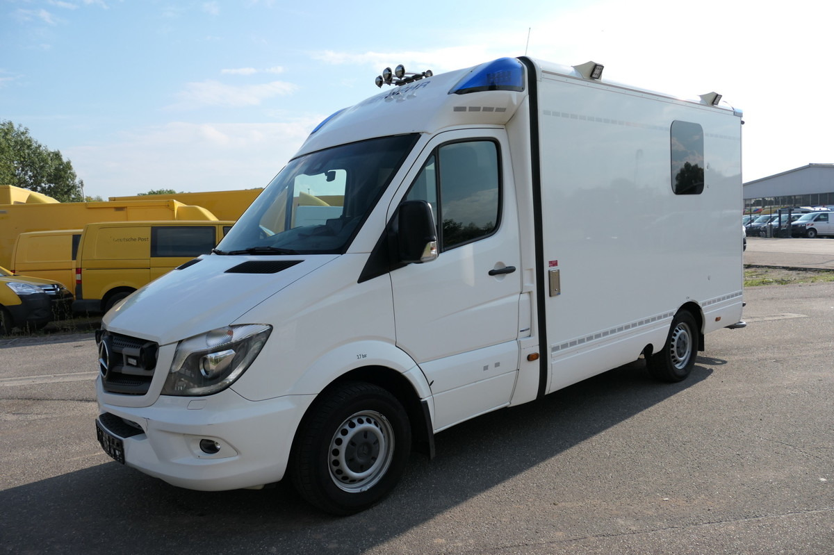 MERCEDES-BENZ 319 Sprinter 6-Zylinder Rettungswagen  Strobel - Ambulance: picture 1 MERCEDES-BENZ 319 Sprinter 6-Zylinder Rettungswagen  Strobel - Ambulance: picture 1