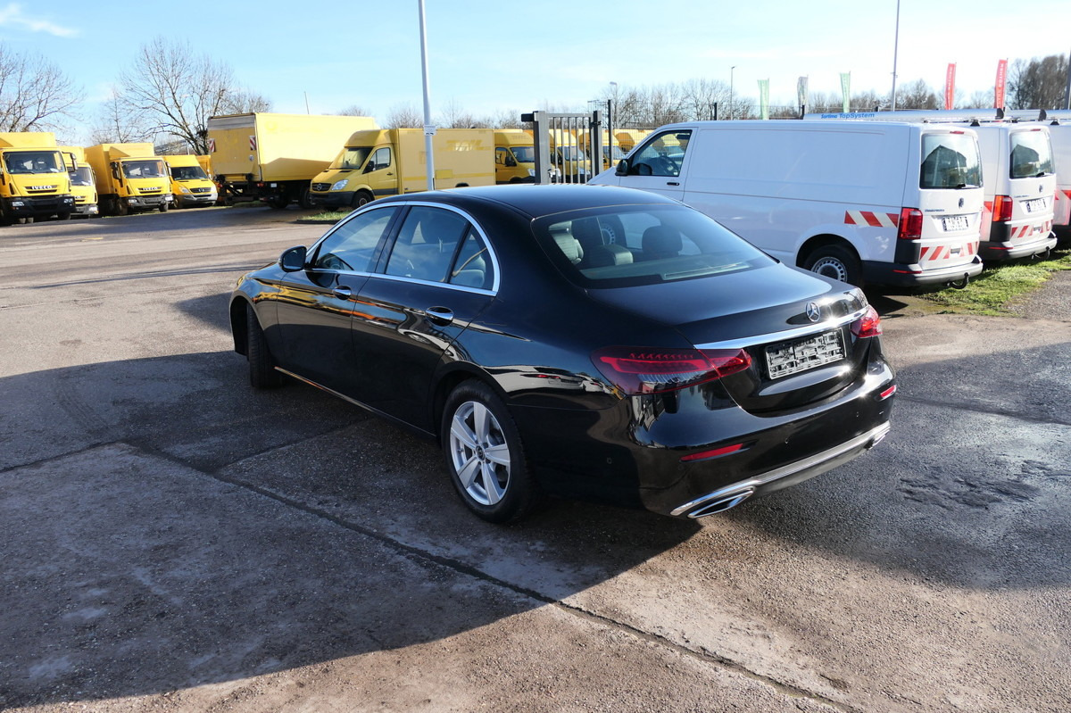 MERCEDES-BENZ E 220 d AVANTGARDE KLIMA - Sedan: picture 5 MERCEDES-BENZ E 220 d AVANTGARDE KLIMA - Sedan: picture 5
