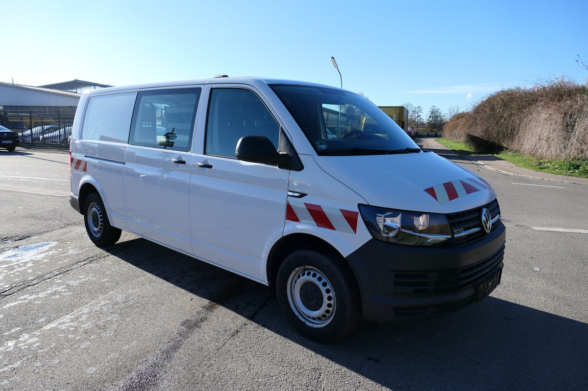 VW T6 Transporter 2.0 TDI lang 4Motion 3Sitzer AHK - Small van: picture 3 VW T6 Transporter 2.0 TDI lang 4Motion 3Sitzer AHK - Small van: picture 3