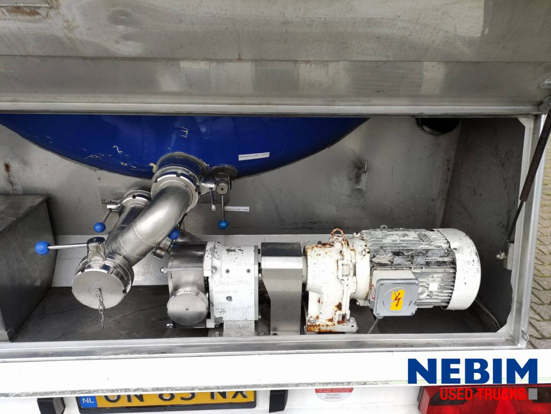 Feldbinder TSA 33.3-3 Unibloc pump electr - 3 comp. 8.000 / 2 2.500 / 3.000 Ltr. - Tank semi-trailer: picture 3 Feldbinder TSA 33.3-3 Unibloc pump electr - 3 comp. 8.000 / 2 2.500 / 3.000 Ltr. - Tank semi-trailer: picture 3