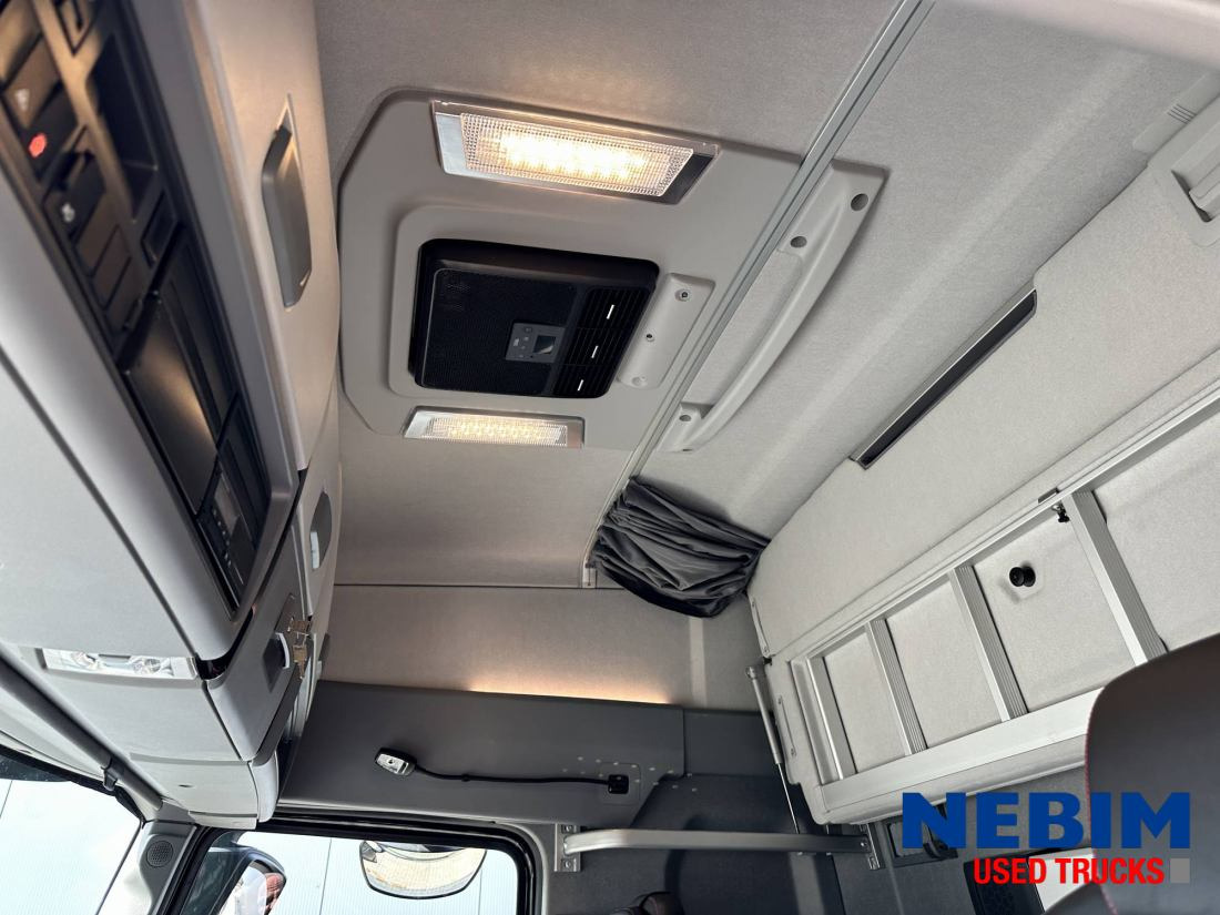 Tractor unit Renault T HIGH 520 4x2 - NEW Tacho - TOP Condition: picture 7 Tractor unit Renault T HIGH 520 4x2 - NEW Tacho - TOP Condition: picture 7