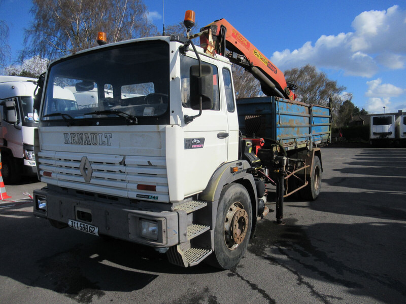 Renault G300 - Dropside/ Flatbed truck, Crane truck: picture 1 Renault G300 - Dropside/ Flatbed truck, Crane truck: picture 1