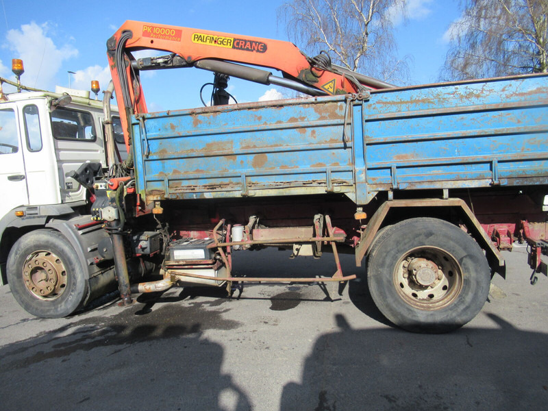 Renault G300 - Dropside/ Flatbed truck, Crane truck: picture 5 Renault G300 - Dropside/ Flatbed truck, Crane truck: picture 5
