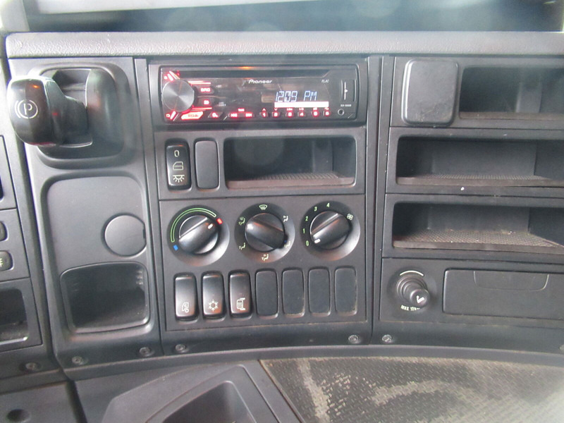 Curtainsider truck Scania p310: picture 18 Curtainsider truck Scania p310: picture 18