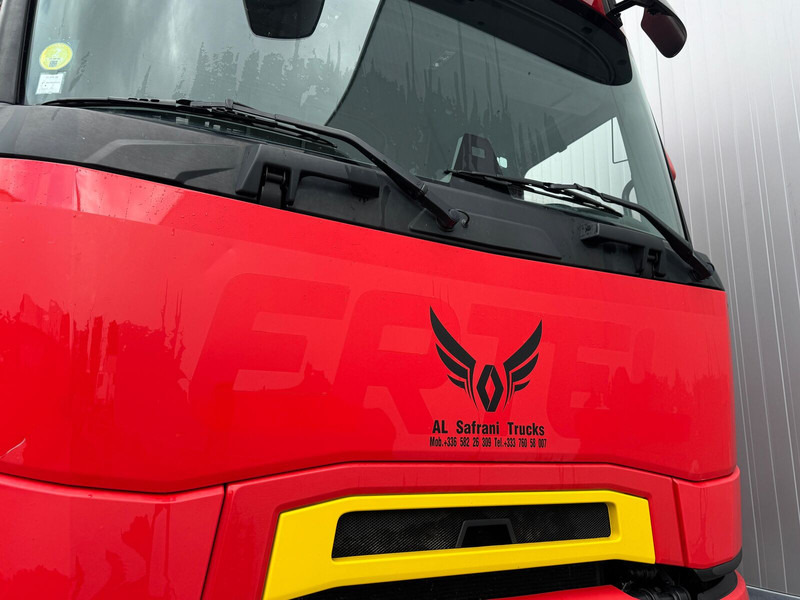 Tractor unit Renault T520: picture 13