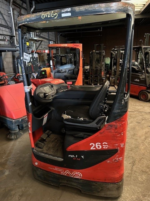 LINDE R-14-HD-01 - Reach truck: picture 1 LINDE R-14-HD-01 - Reach truck: picture 1