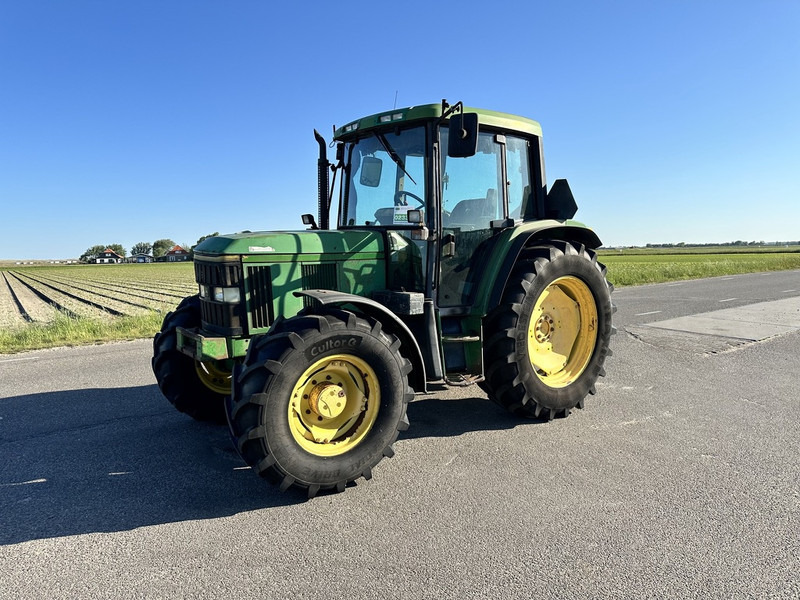 John Deere 6400 - Farm tractor: picture 1 John Deere 6400 - Farm tractor: picture 1