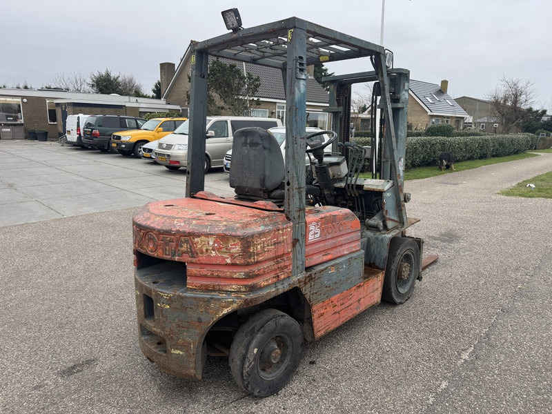 Diesel forklift Toyota FD25D: picture 7
