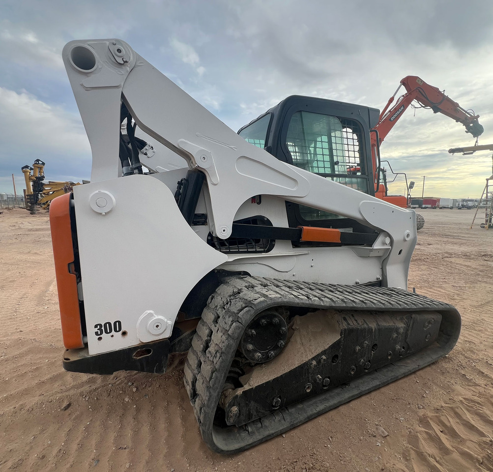 Bobcat T870 - Skid steer loader: picture 5 Bobcat T870 - Skid steer loader: picture 5