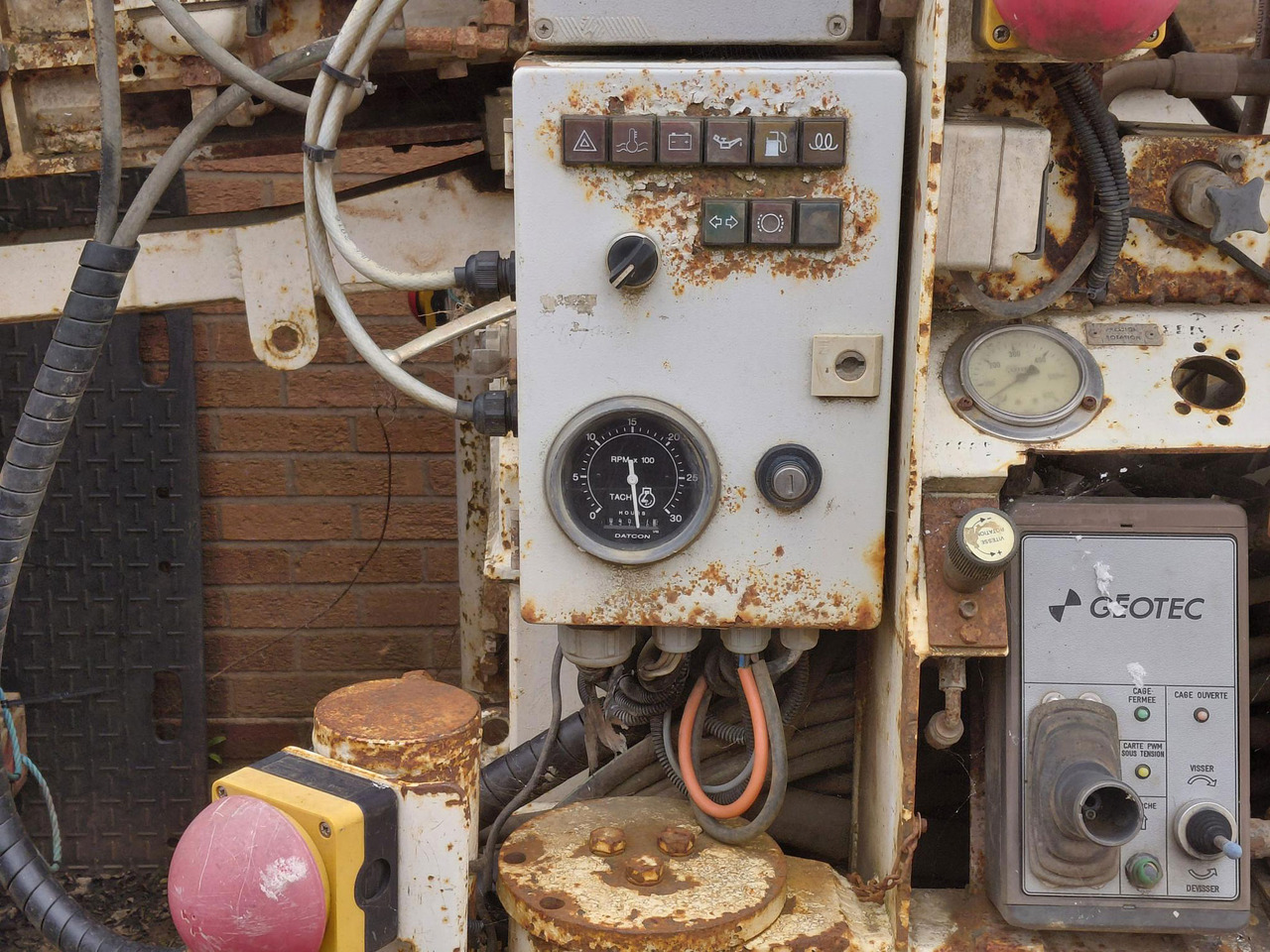 Geotec TB350 - Drilling rig: picture 5 Geotec TB350 - Drilling rig: picture 5