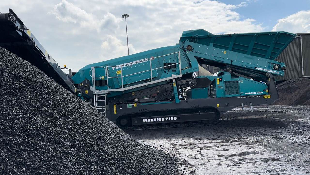 Powerscreen Warrior 2100 Triple Shaft - Screener: picture 4 Powerscreen Warrior 2100 Triple Shaft - Screener: picture 4