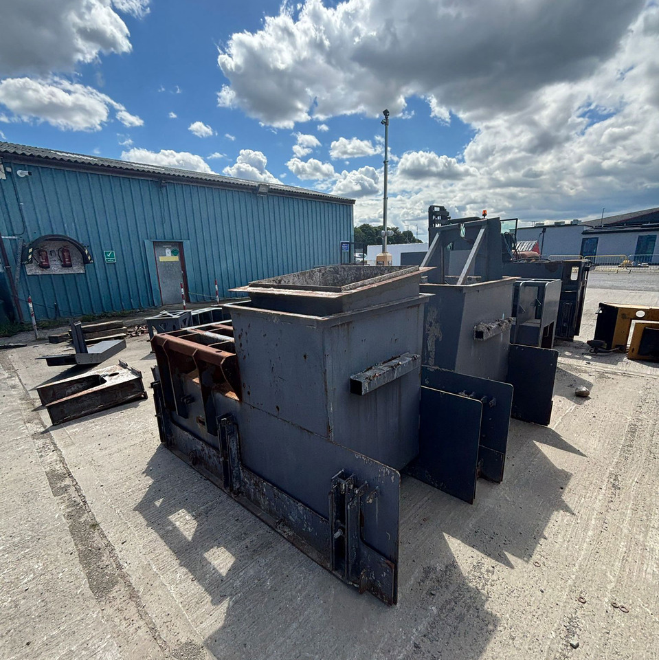 Wirtgen Channel Moulds - Asphalt paver: picture 2 Wirtgen Channel Moulds - Asphalt paver: picture 2