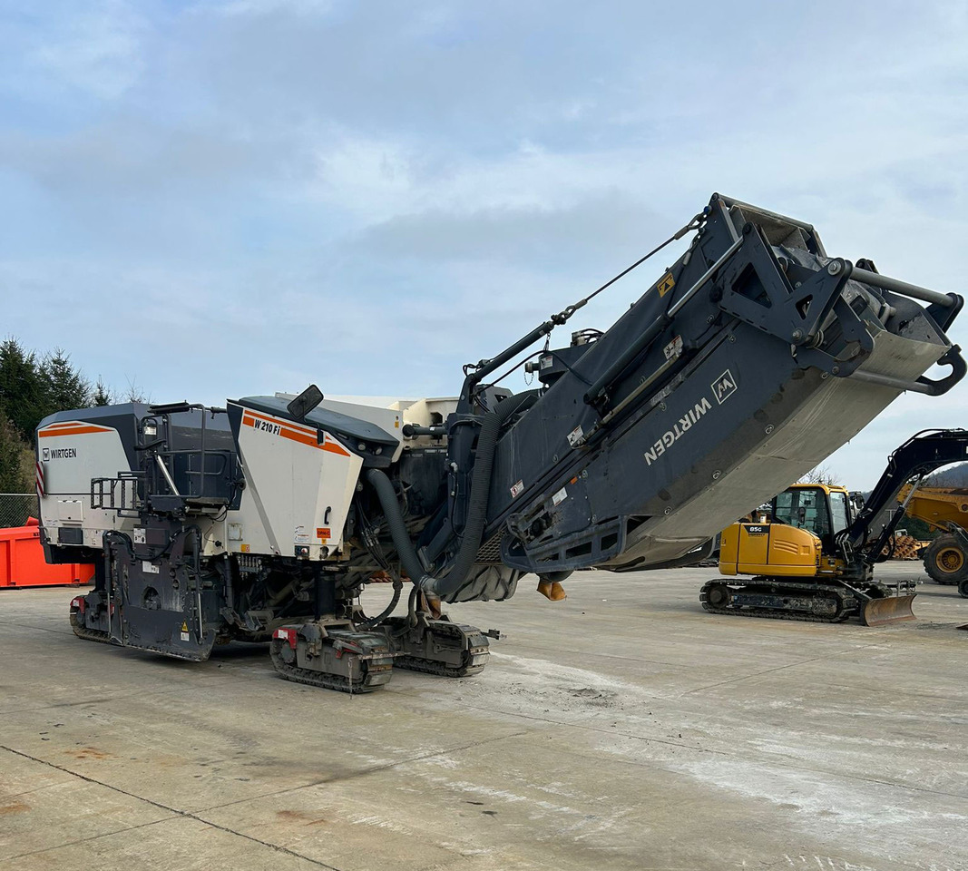 Wirtgen W 210 FI - Cold planer: picture 3 Wirtgen W 210 FI - Cold planer: picture 3