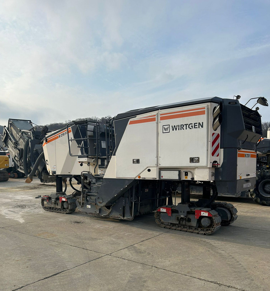 Wirtgen W 210 FI - Cold planer: picture 4 Wirtgen W 210 FI - Cold planer: picture 4