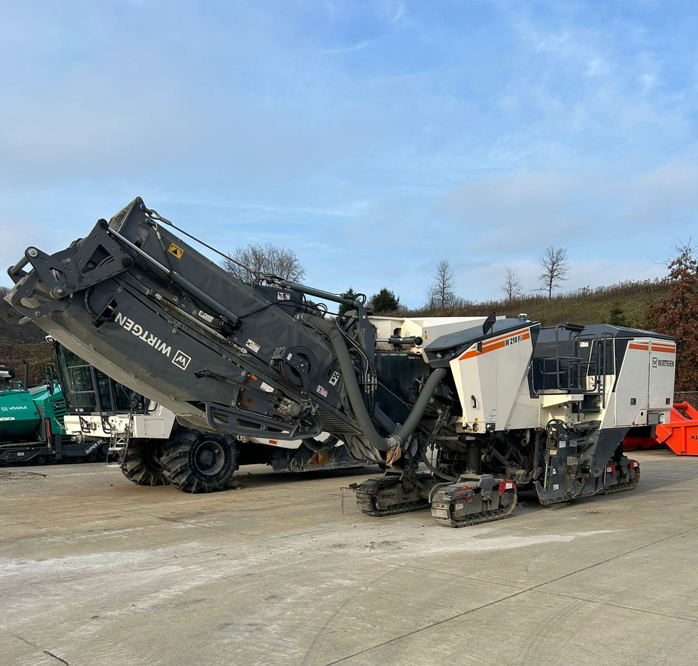 Wirtgen W 210 FI - Cold planer: picture 1 Wirtgen W 210 FI - Cold planer: picture 1