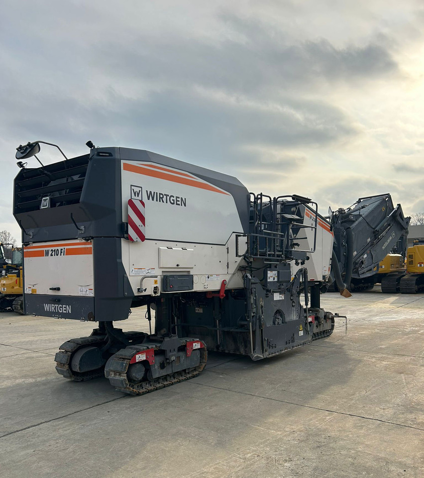 Wirtgen W 210 FI - Cold planer: picture 5 Wirtgen W 210 FI - Cold planer: picture 5
