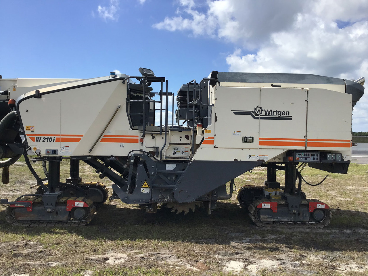 Wirtgen W 210 i - Cold planer: picture 2 Wirtgen W 210 i - Cold planer: picture 2