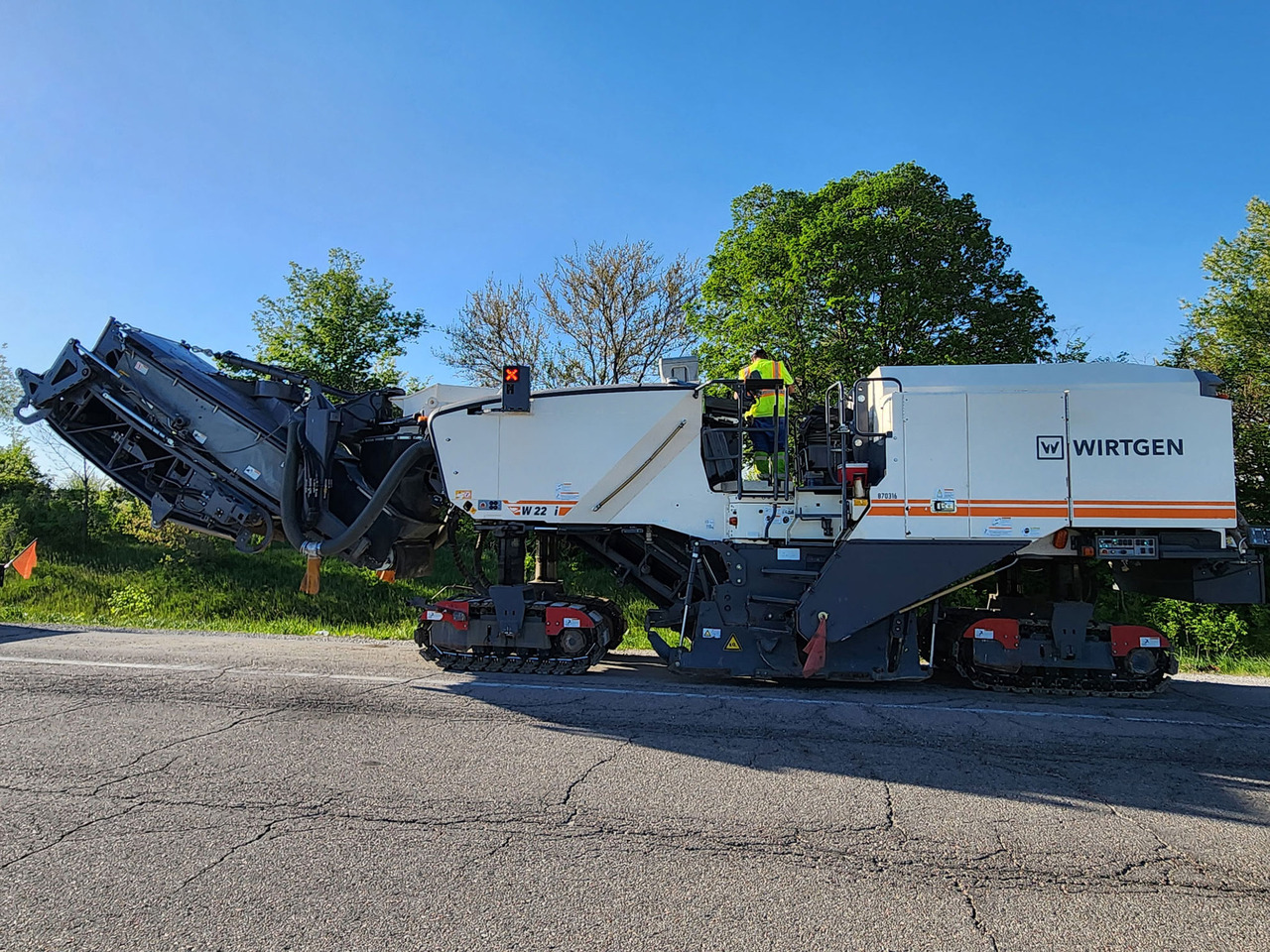 Wirtgen W 220 I - Cold planer: picture 2 Wirtgen W 220 I - Cold planer: picture 2