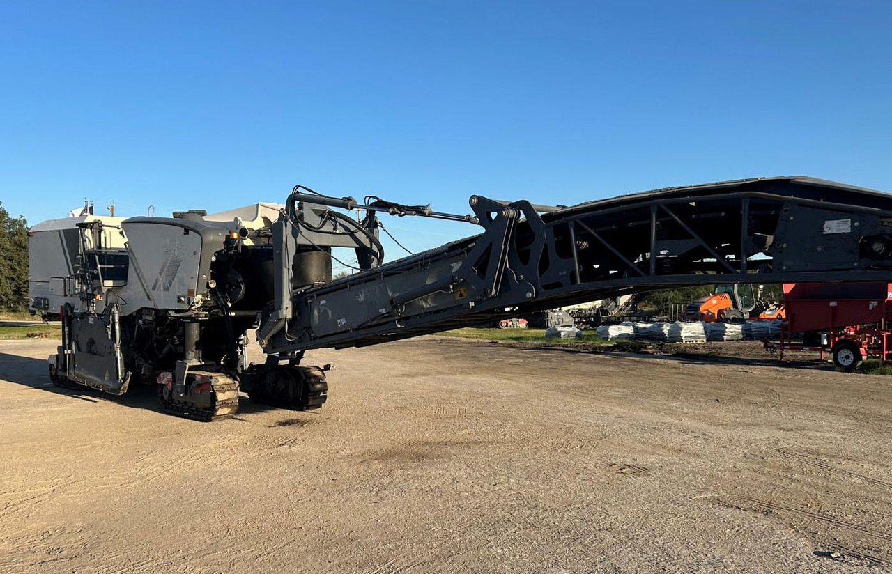 Wirtgen W 220 - Cold planer: picture 3 Wirtgen W 220 - Cold planer: picture 3