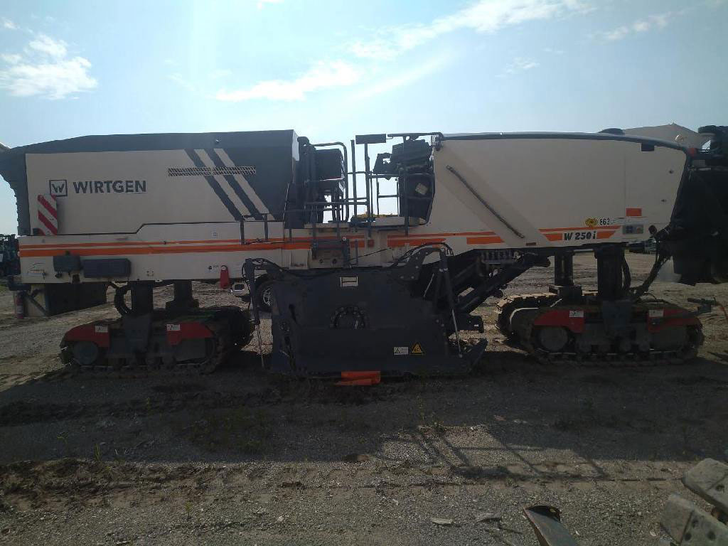 Wirtgen W 250 I - Cold planer: picture 3 Wirtgen W 250 I - Cold planer: picture 3