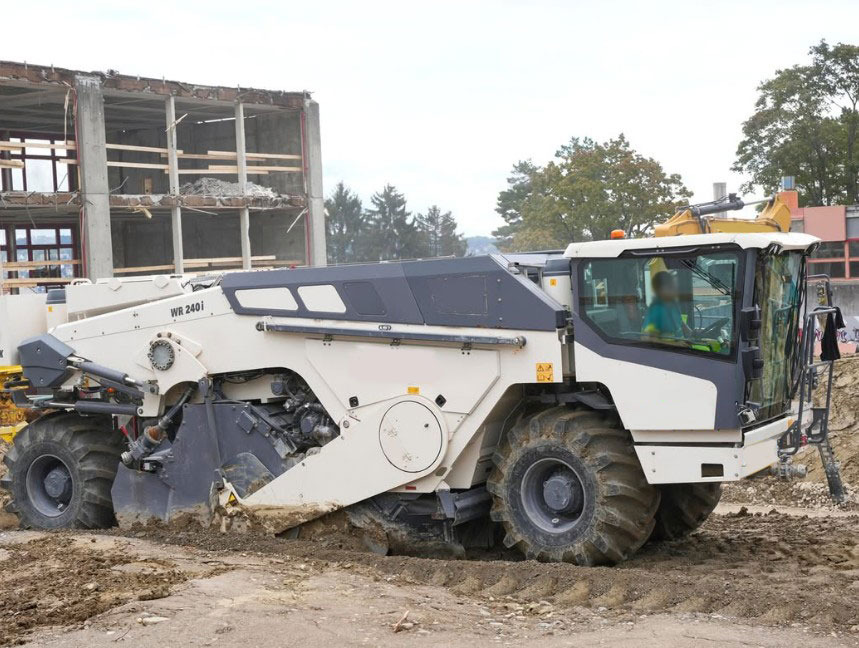 Wirtgen WR 240 i S-Pack - Soil stabilizer: picture 1 Wirtgen WR 240 i S-Pack - Soil stabilizer: picture 1