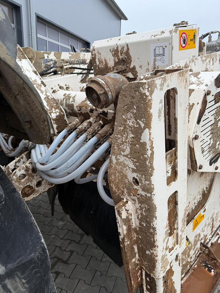 Wirtgen WS 250 - Soil stabilizer: picture 3 Wirtgen WS 250 - Soil stabilizer: picture 3