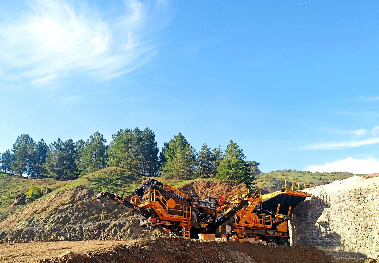 FABO mobile impact crusher - Impact crusher: picture 2 FABO mobile impact crusher - Impact crusher: picture 2