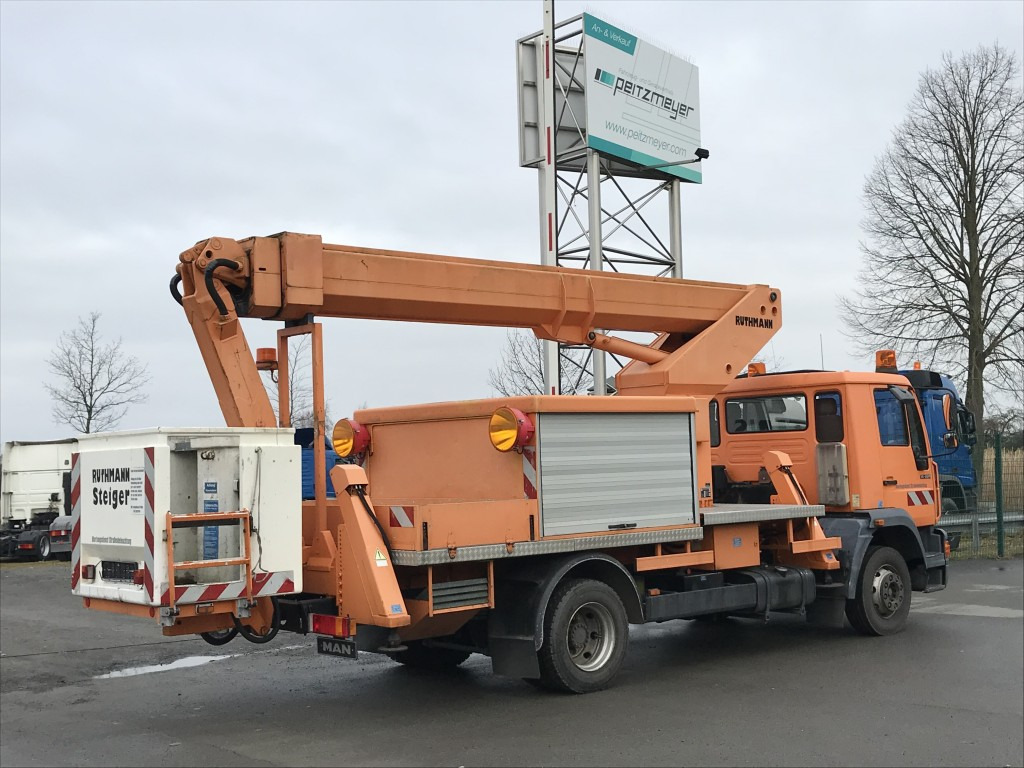 MAN L75 14.224 BB Ruthmann Hubarbeitsbühne T 225 - Truck mounted aerial platform: picture 3 MAN L75 14.224 BB Ruthmann Hubarbeitsbühne T 225 - Truck mounted aerial platform: picture 3