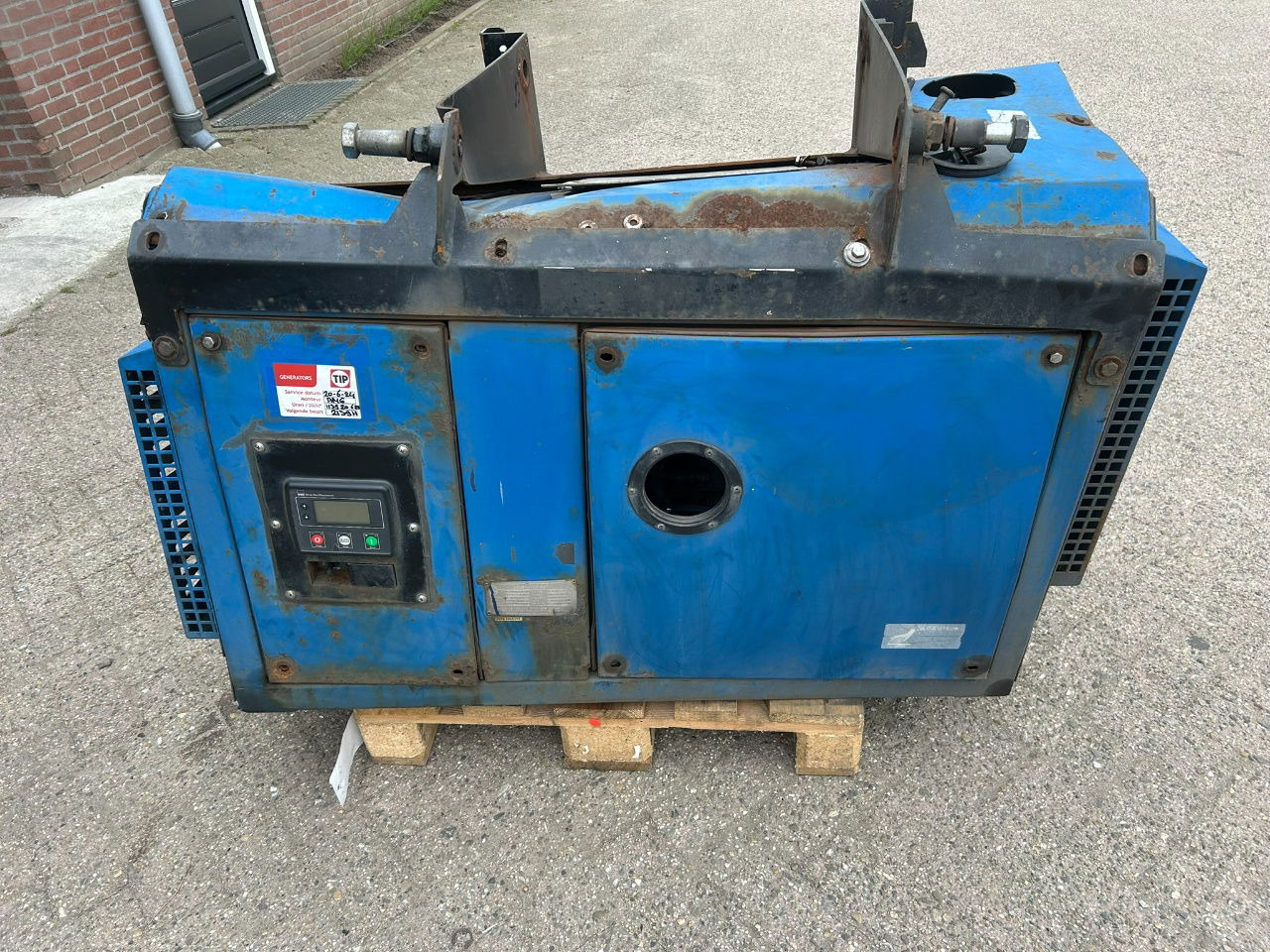 Overige Generator 15 kw 380 v 50 hz Frame damage g NGP 20 ps - Generator set: picture 2 Overige Generator 15 kw 380 v 50 hz Frame damage g NGP 20 ps - Generator set: picture 2