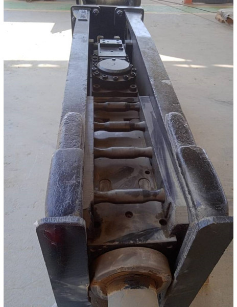 Cat H180GC Hammer (2 pcs available in Abu Dhabi) - Hydraulic hammer for Construction machinery: picture 3 Cat H180GC Hammer (2 pcs available in Abu Dhabi) - Hydraulic hammer for Construction machinery: picture 3