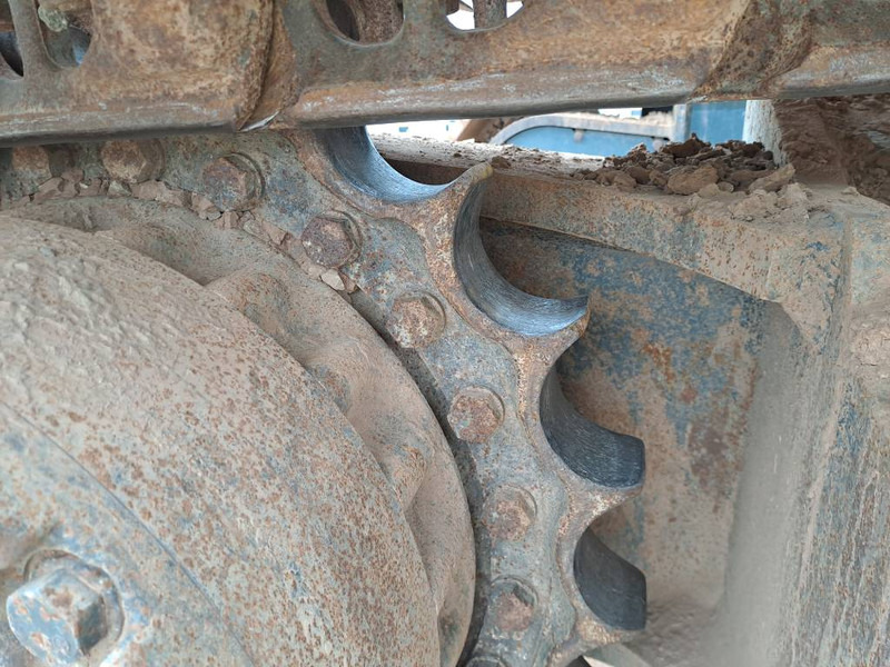 Crawler excavator Komatsu HB 365 LC-3 Hybrid: picture 19