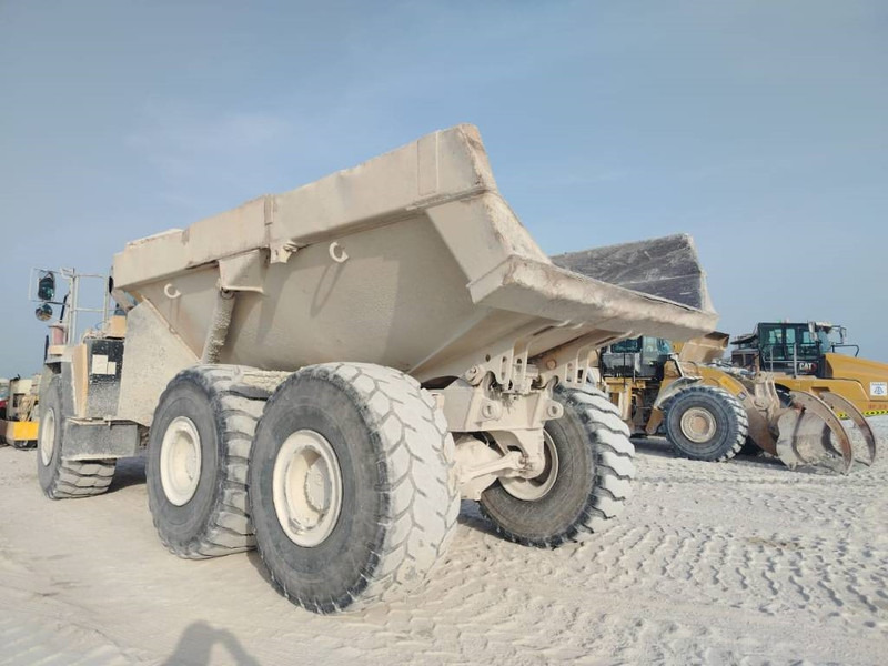 Komatsu HM400-3R (4 pieces available in Abu Dhabi) - Articulated dumper: picture 5 Komatsu HM400-3R (4 pieces available in Abu Dhabi) - Articulated dumper: picture 5