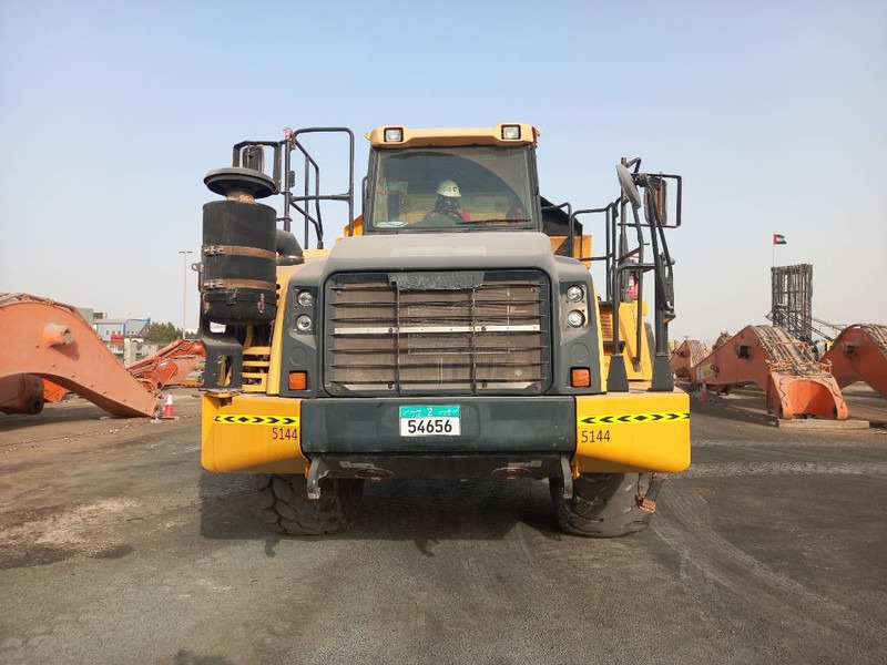 Komatsu HM400-3R (4pcs available in Abu Dhabi) - Articulated dumper: picture 5 Komatsu HM400-3R (4pcs available in Abu Dhabi) - Articulated dumper: picture 5