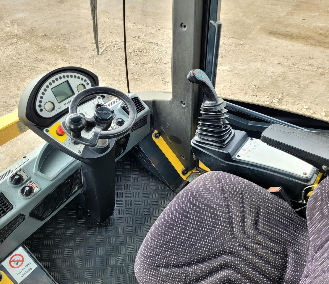 Roller BOMAG BW145D-5 EPA: picture 8