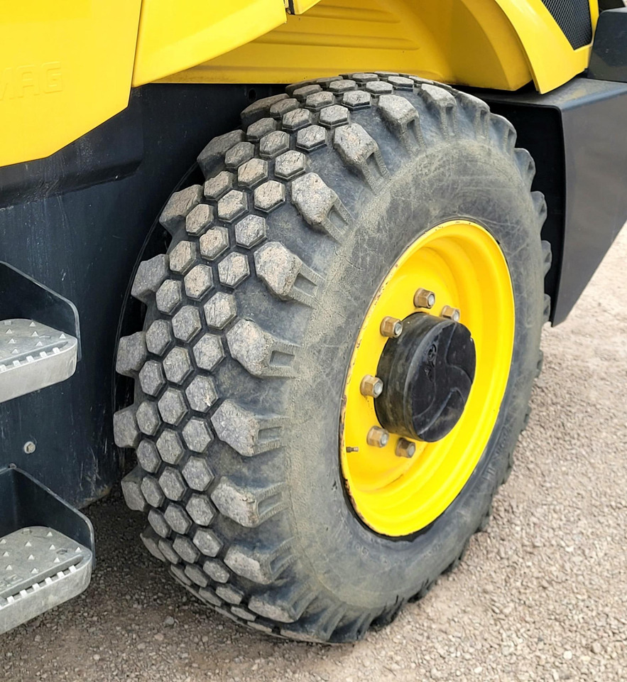 Roller BOMAG BW145D-5 EPA: picture 11