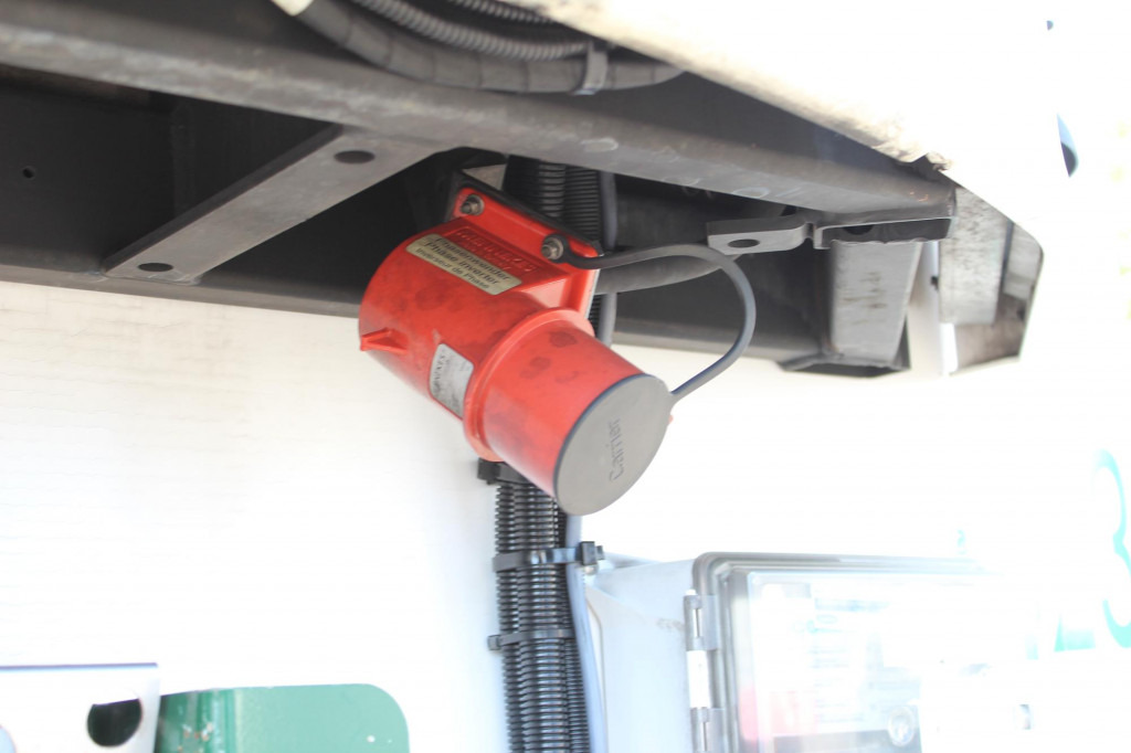 Refrigerator semi-trailer Chereau CV 1950Mt. 2,6h Strom Bi-Multi-Temp. LBW FRC 28: picture 6 Refrigerator semi-trailer Chereau CV 1950Mt. 2,6h Strom Bi-Multi-Temp. LBW FRC 28: picture 6