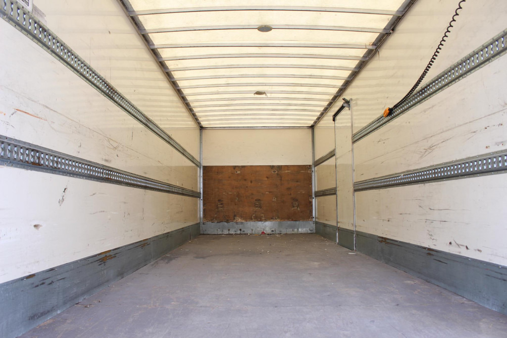 Mercedes-Benz Antos 1830 E6 Koffer 7,7m LBW S.Tür ACC LDW - Box truck: picture 2 Mercedes-Benz Antos 1830 E6 Koffer 7,7m LBW S.Tür ACC LDW - Box truck: picture 2