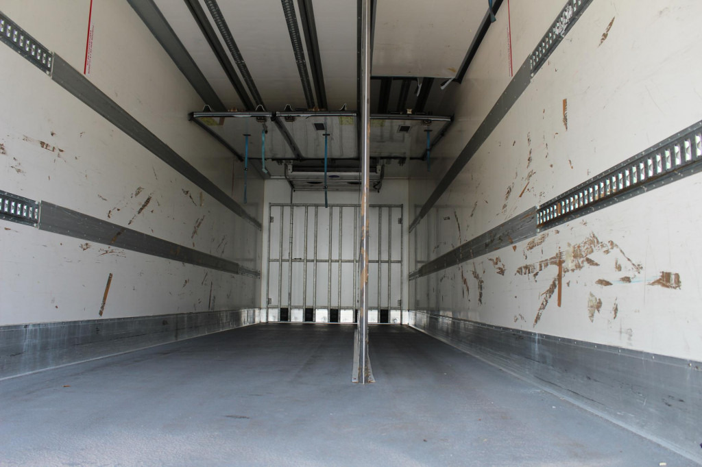 Mercedes-Benz Antos 2536 E6 CS 1250Mt Tri-temp LBW TW ATP - Refrigerator truck: picture 3 Mercedes-Benz Antos 2536 E6 CS 1250Mt Tri-temp LBW TW ATP - Refrigerator truck: picture 3