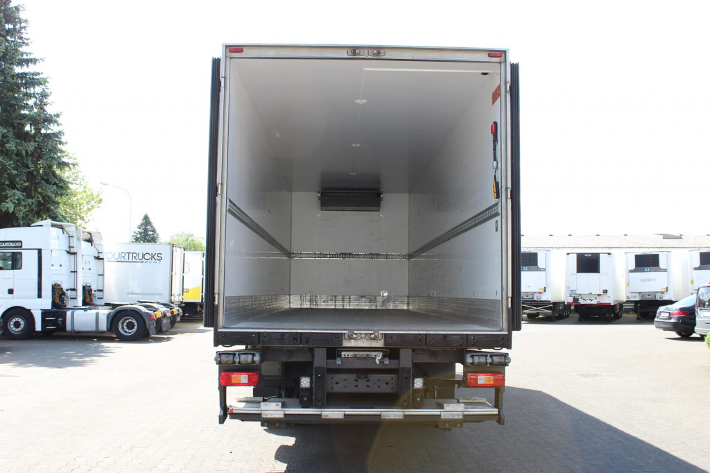 Refrigerator truck Renault D 280E6 Wide TK T1000R Strom LBW FRC 01 26: picture 13