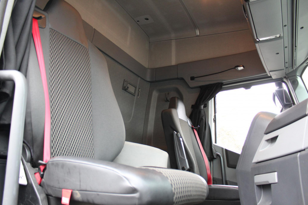 Renault T460 Retarder 2 Tanks Standklima VIN : KD - Tractor unit: picture 2 Renault T460 Retarder 2 Tanks Standklima VIN : KD - Tractor unit: picture 2